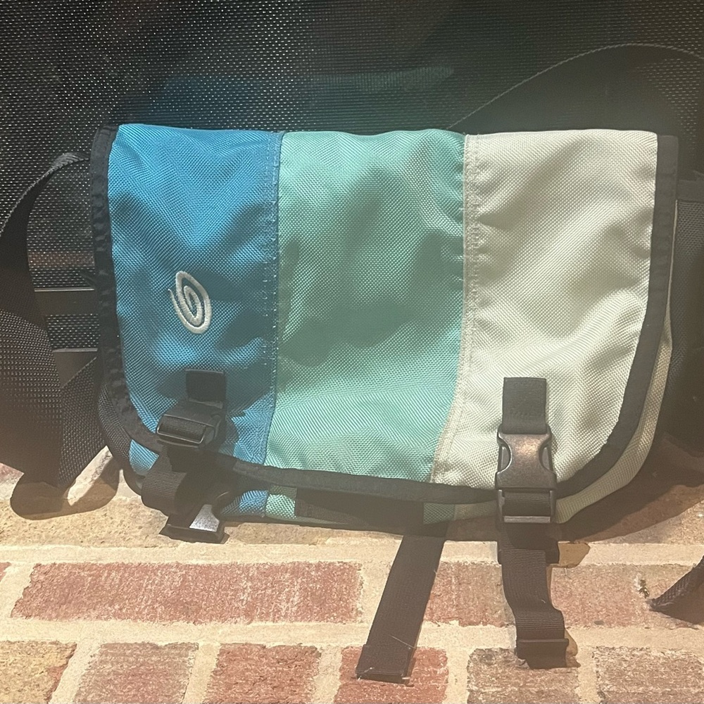 Timbuk2 Blue and Gray Messenger Bag with Modern Design